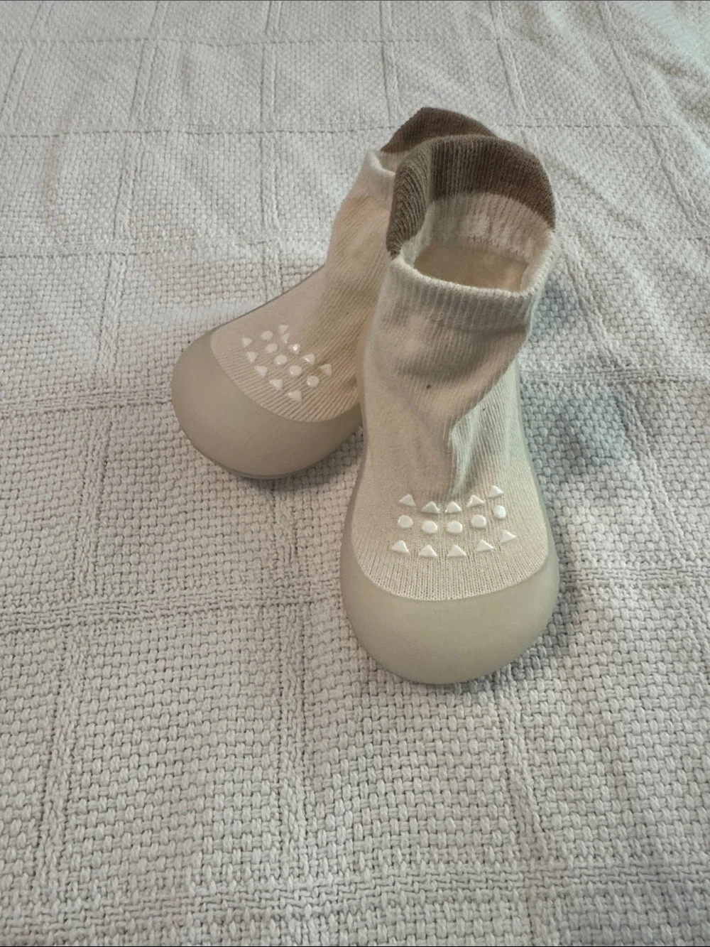Kids Non-Slip Sock Shoes in Beige and Brown